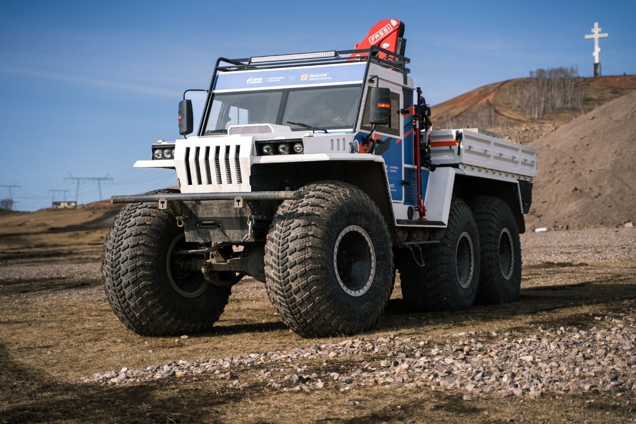 Вездеход Север-трак "Пикап-Макс" с КМУ