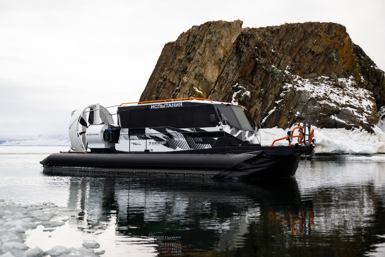 Судно на воздушной подушке Север СВП 750К