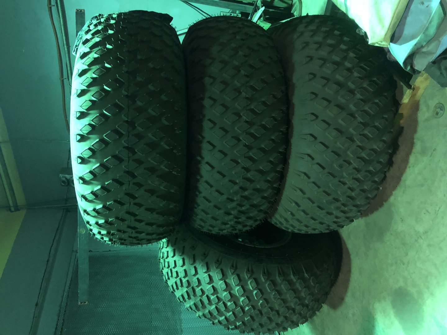 Колеса Трэкол 1600х700